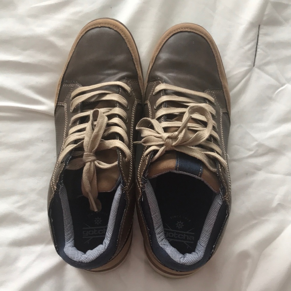 Gotcha sneakers. Men’s size 10